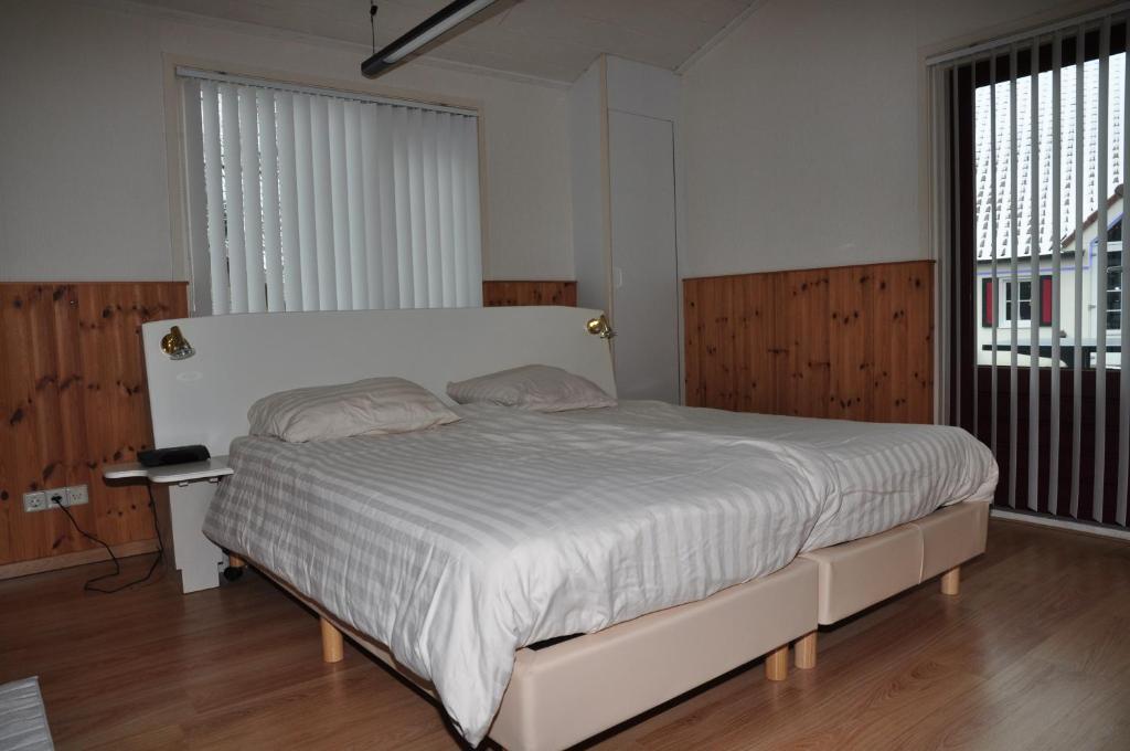 Vakantiepark De Bronzen Eik Sellingen ห้อง รูปภาพ