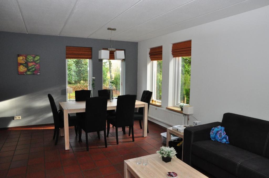 Vakantiepark De Bronzen Eik Sellingen ห้อง รูปภาพ