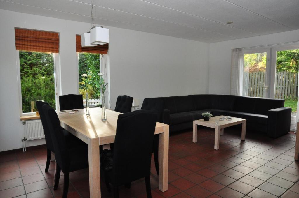 Vakantiepark De Bronzen Eik Sellingen ห้อง รูปภาพ