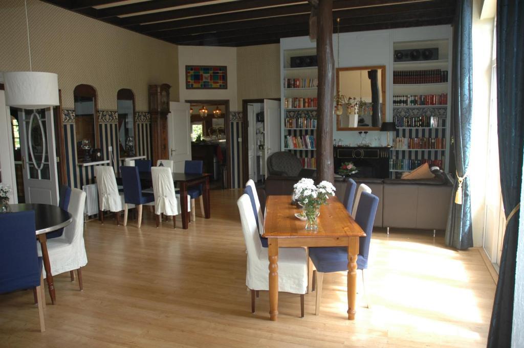 Vakantiepark De Bronzen Eik Sellingen ภายนอก รูปภาพ
