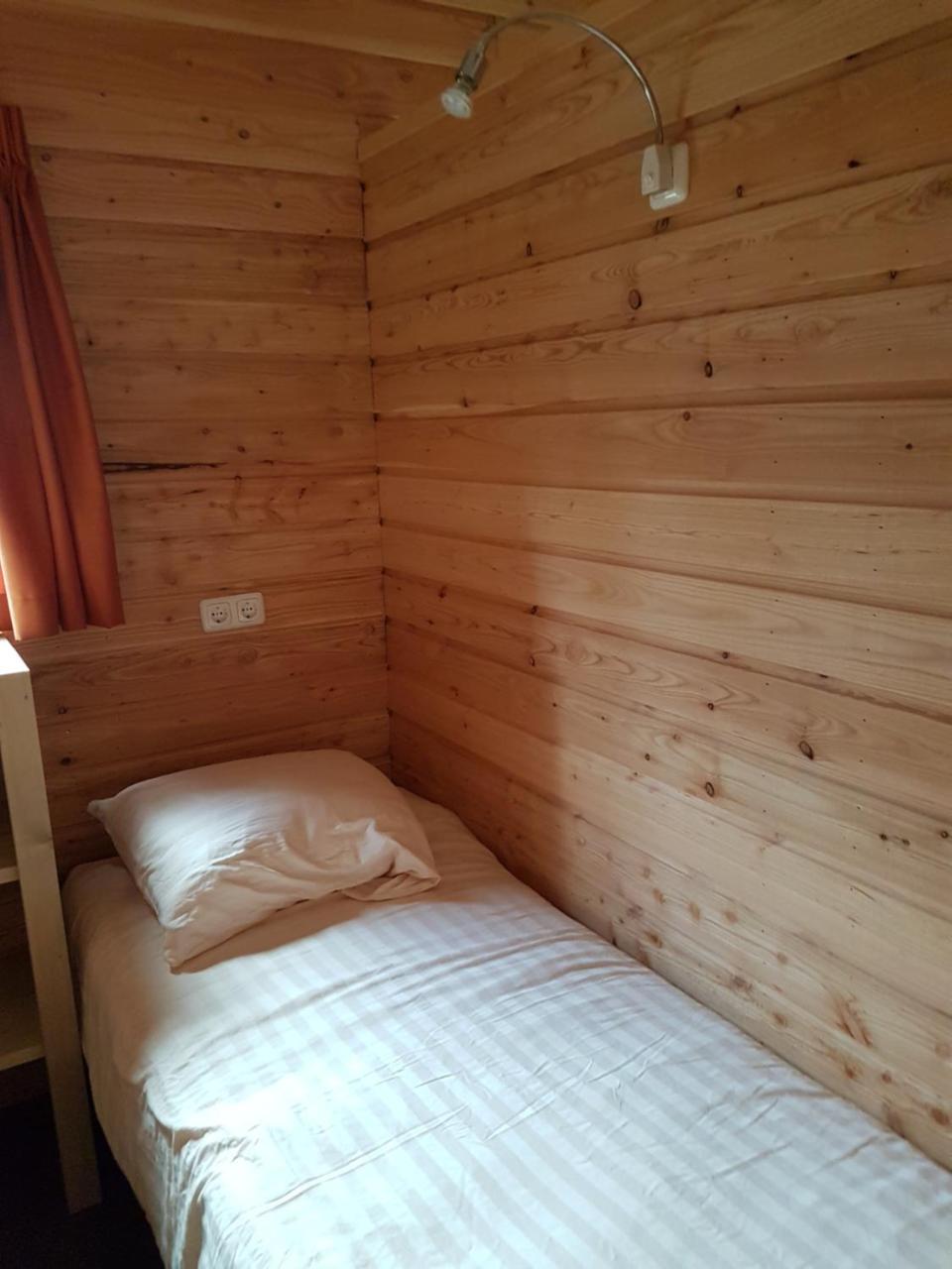 Vakantiepark De Bronzen Eik Sellingen ภายนอก รูปภาพ